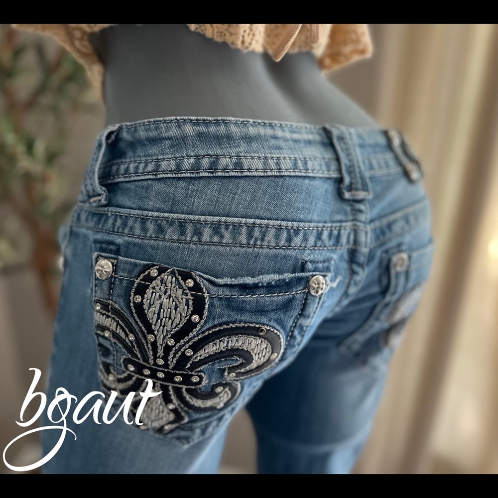 Miss Me Fleur De Lis Pocket Distressed Boot Jeans 26 - Picture 9 of 16